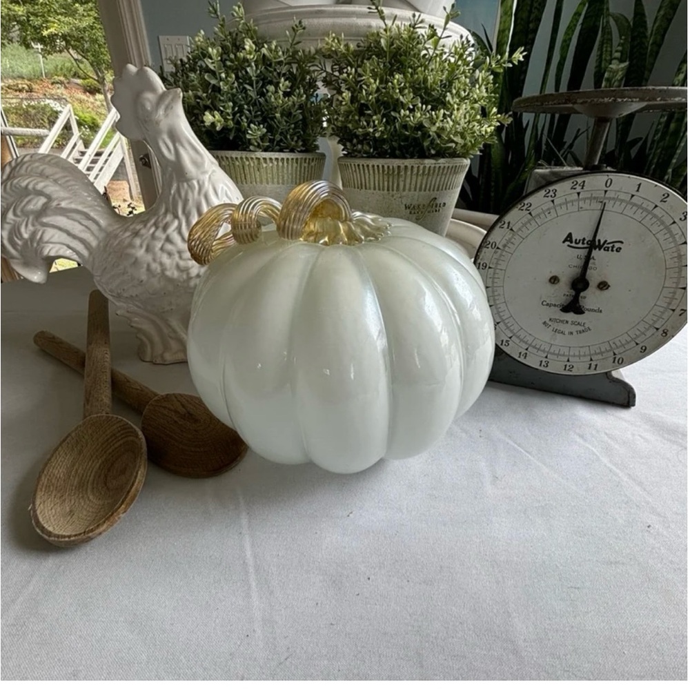 Beautiful Opalescent White & Gold Hand Blown Glass Pumpkin Fall Autumn